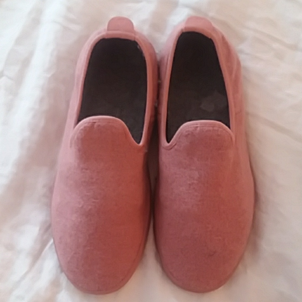 Limited Edition Pink wool loungers